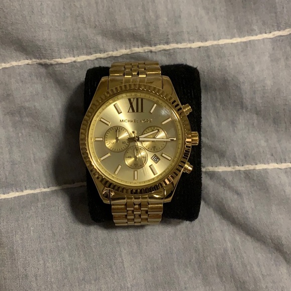Michael Kors Gold Men’s Watch - Picture 1 of 3